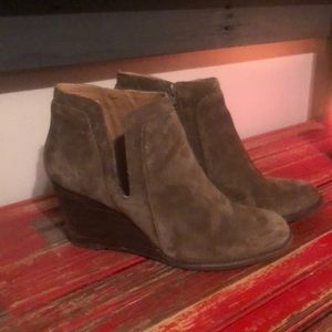 Lucky brand cut out booties antique green wedge
